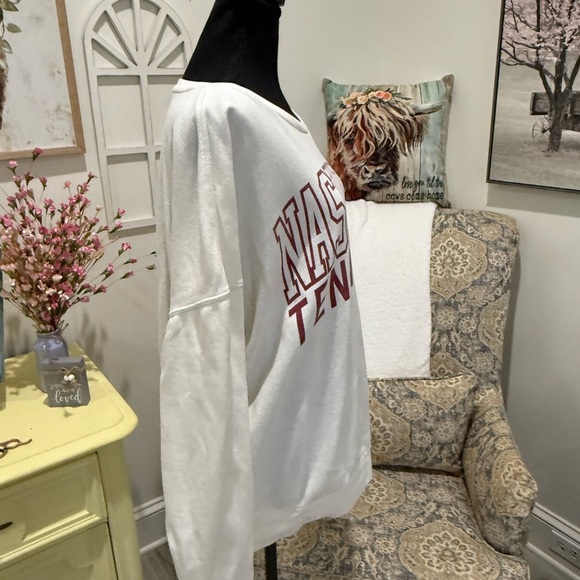 Aeropostale White and Red Crew Neck Sweater - Picture 4 of 5